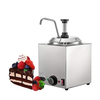 Chocoladesausdispenser met stuk chocoladetaart