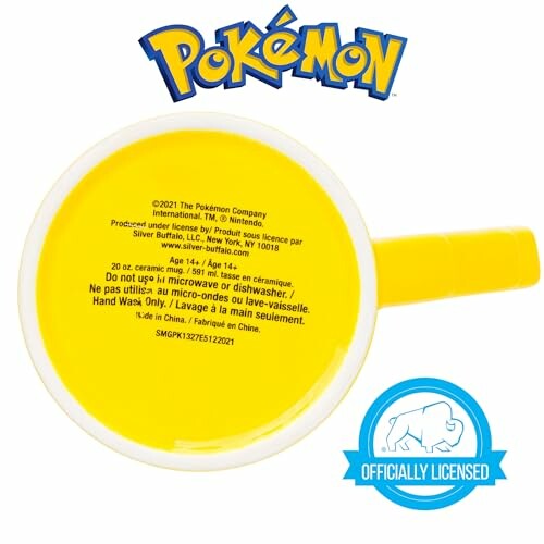 Gele Pokémon mok met handwasinstructies